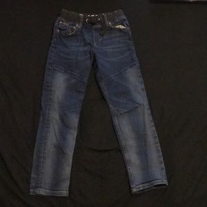 Boys jeans, adjustable with strings. Size (7/8)